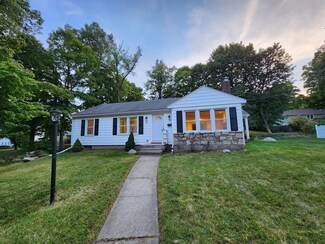 8 W Hill Terrace, Worcester, MA 01609