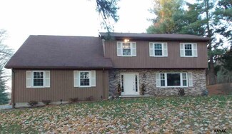 49 Hidden Hill Farm Ln, York, PA 17403