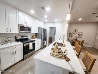 2042 E River Rd Unit 105, Tucson, AZ 85718