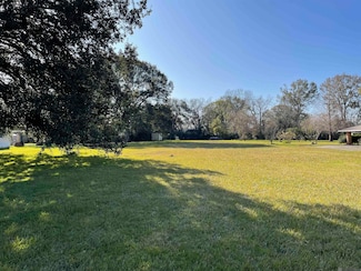 40437 D Black Bayou Extension, Gonzales, LA 70737