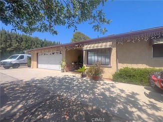 9909 Helen Ave, Sunland, CA 91040