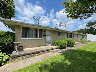 233 Kennedy St, Louisville, OH 44641