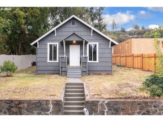 804 E 13th St, the Dalles, OR 97058