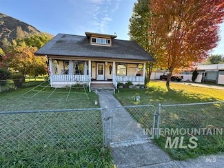 217 S Main St, Kooskia, ID 83539