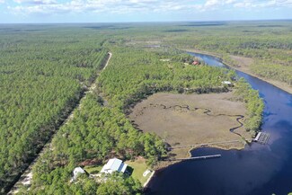 915 Mill Rd, Carrabelle, FL 32322