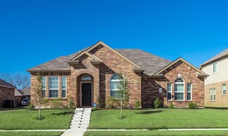 838 Nichols Dr, Lancaster, TX 75146