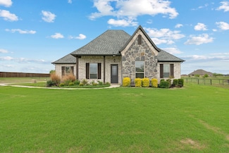 105 N Ridge Ct, Weatherford, TX 76088