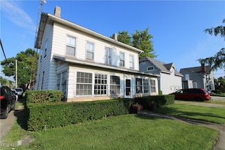 214 Fulton St, Port Clinton, OH 43452
