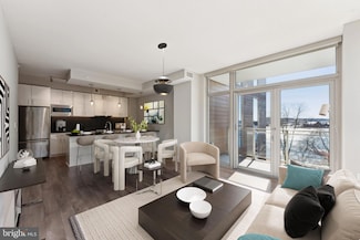 88 W V St SW Unit 509, Washington, DC 20024