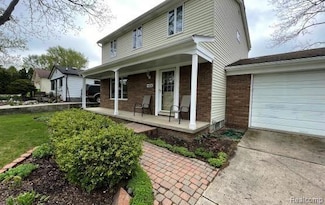 2145 Lakeshire Dr, West Bloomfield, MI 48323