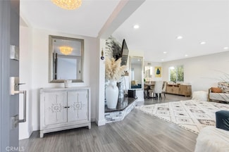 22444 Venido Rd, Woodland Hills, CA 91364