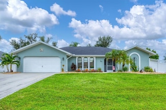 286 Mark Twain Ln, Rotonda West, FL 33947