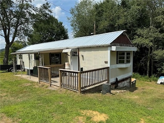 204 Mongaup Rd, Hurleyville, NY 12747