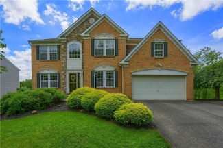 8014 Maureen Dr, Cranberry Township, PA 16066