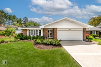 7021 Springside Ave, Downers Grove, IL 60516