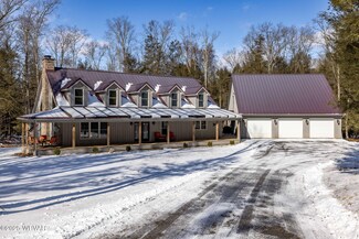 1425 W Sones Rd, Muncy, PA 17756