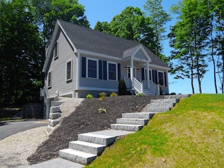 19 Wentworth St, Rollinsford, NH 03869