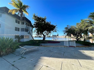 1530 NE 191st St Unit 205, Miami, FL 33179