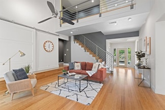 33 Long Creek Rd, Austin, TX 78737