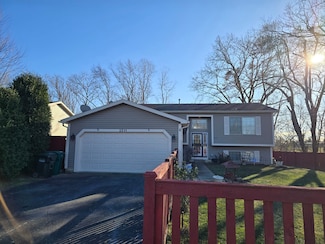 2511 27th St, Zion, IL 60099