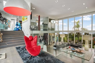 7116 Country Club Dr, La Jolla, CA 92037