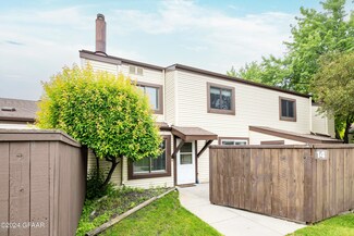1015 N 39th St Unit D-14, Grand Forks, ND 58203