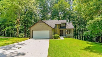 1070 Chapman Ln, Stone Mountain, GA 30088