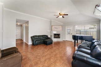 2410 Prides Crossing Rd, Houston, TX 77067
