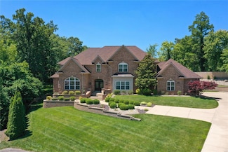 22 W Windrush Creek, Saint Louis, MO 63141