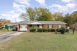 1530 Edgecombe Ave, Fayetteville, NC 28301