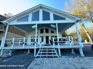 4305 N Delaware Dr, Easton, PA 18040