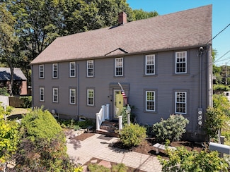 16 Elm St, Ipswich, MA 01938
