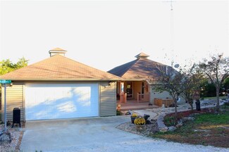 26807 Farm Road 2250, Golden, MO 65658