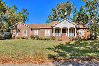 202 Shady Oak Ln, Waynesboro, GA 30830