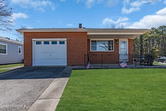 270 Port Royal Dr, Toms River, NJ 08757