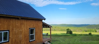 220 Creampoke Rd, Stewartstown, NH 03576