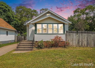 41 Wilbur St SE, Grand Rapids, MI 49548