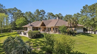 225 Mcgregor Dr, Brookeland, TX 75931
