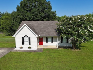 1913 Guildford Dr, La Vergne, TN 37086