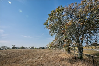 4254 Fm 180, Ledbetter, TX 78946