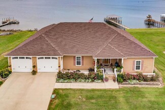 1406 Eagle Lake Shore Rd, Vicksburg, MS 39183