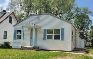 724 N Greenview Ave, Rockford, IL 61101