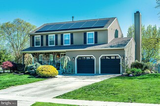 14 Snowfield Dr, Glassboro, NJ 08028