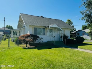 902 S 11th Ave, Yakima, WA 98902