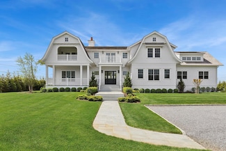 1 Fiske Ave, Westhampton Beach, NY 11978