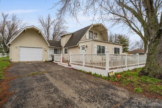 444 Holiday Dr, Somonauk, IL 60552