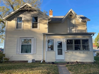 408 5th Ave, Baraboo, WI 53913