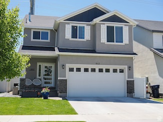 957 W Mckenna Rd, Bluffdale, UT 84065