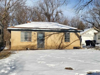 204 SW Terra Dr, Topeka, KS 66609