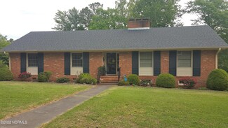 100 Crawford St, Williamston, NC 27892